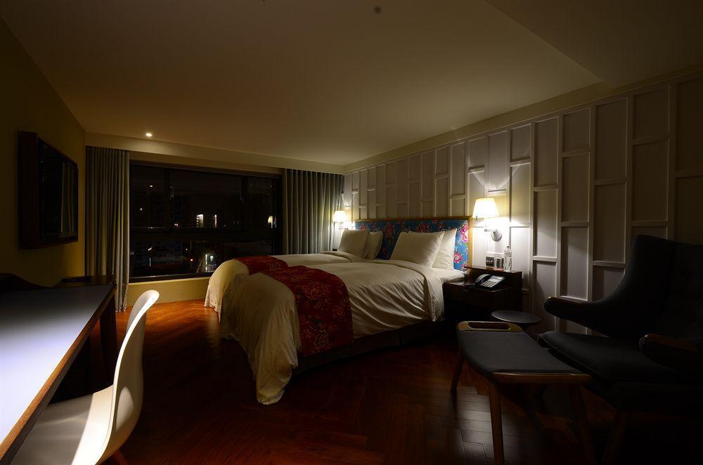 Reddot Hotel Taichung Buitenkant foto