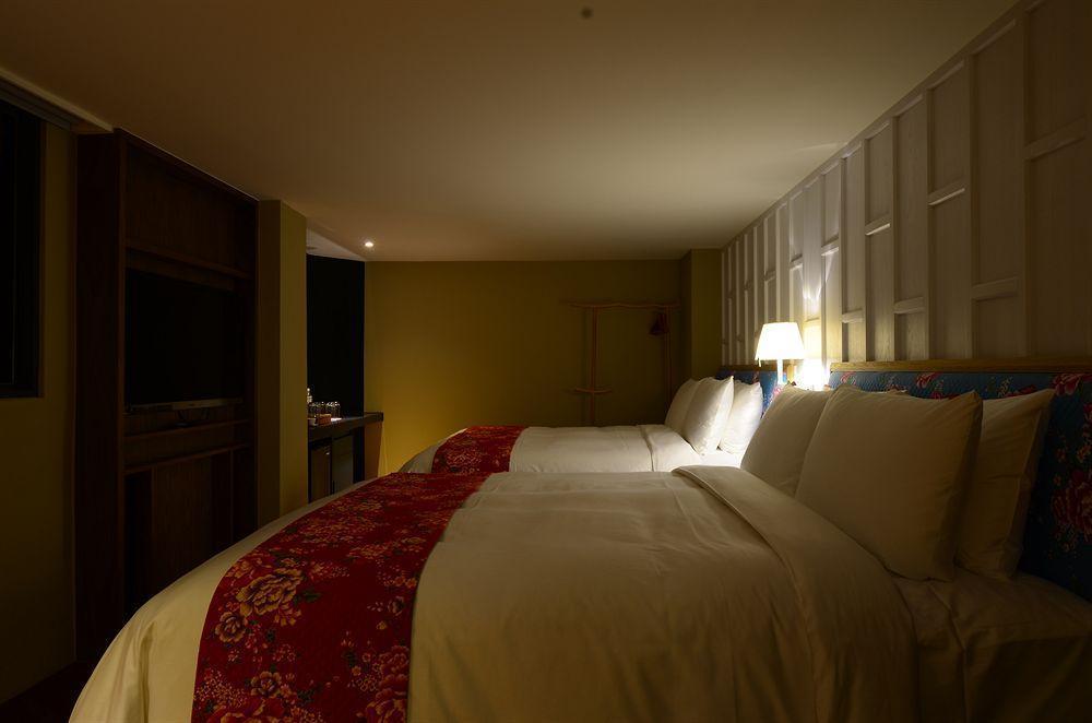 Reddot Hotel Taichung Buitenkant foto