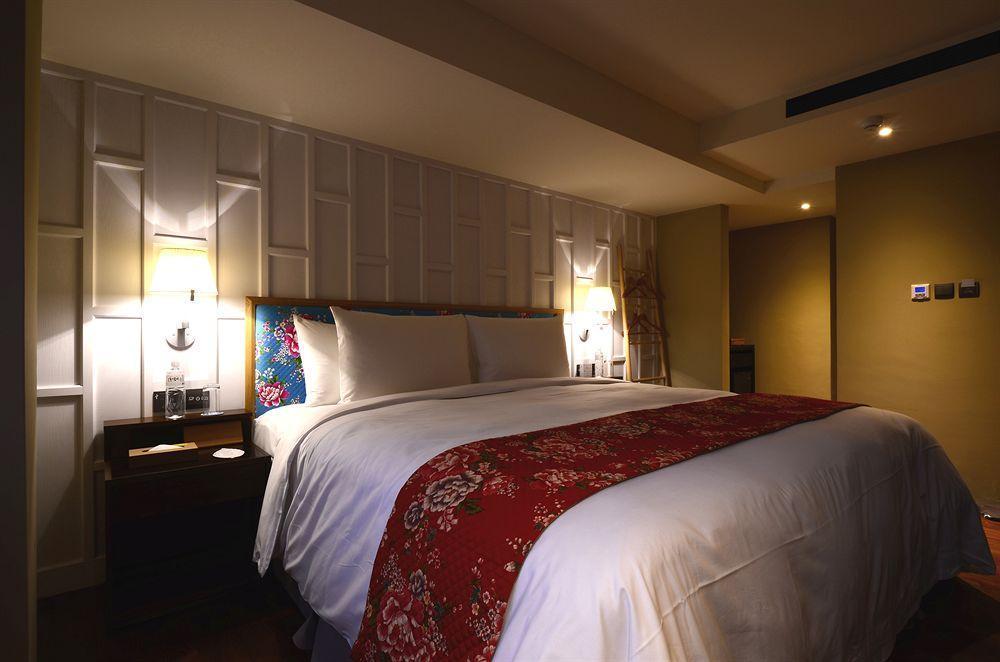 Reddot Hotel Taichung Buitenkant foto