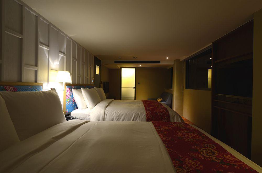 Reddot Hotel Taichung Buitenkant foto