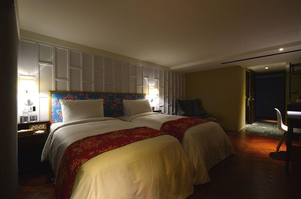 Reddot Hotel Taichung Buitenkant foto
