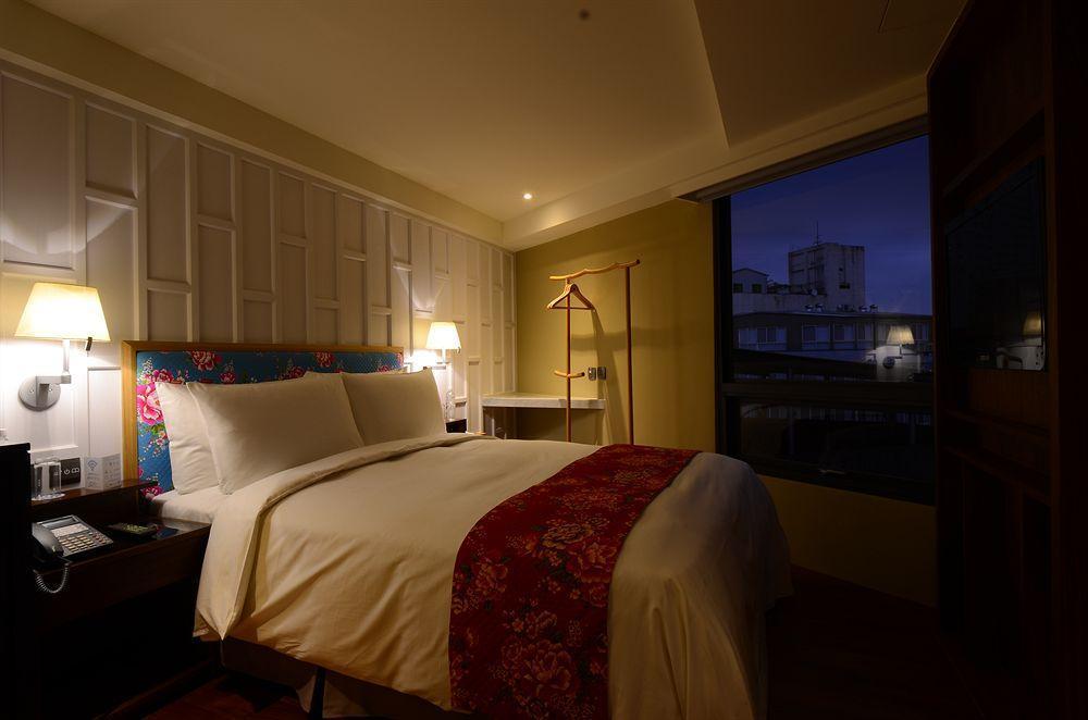 Reddot Hotel Taichung Buitenkant foto