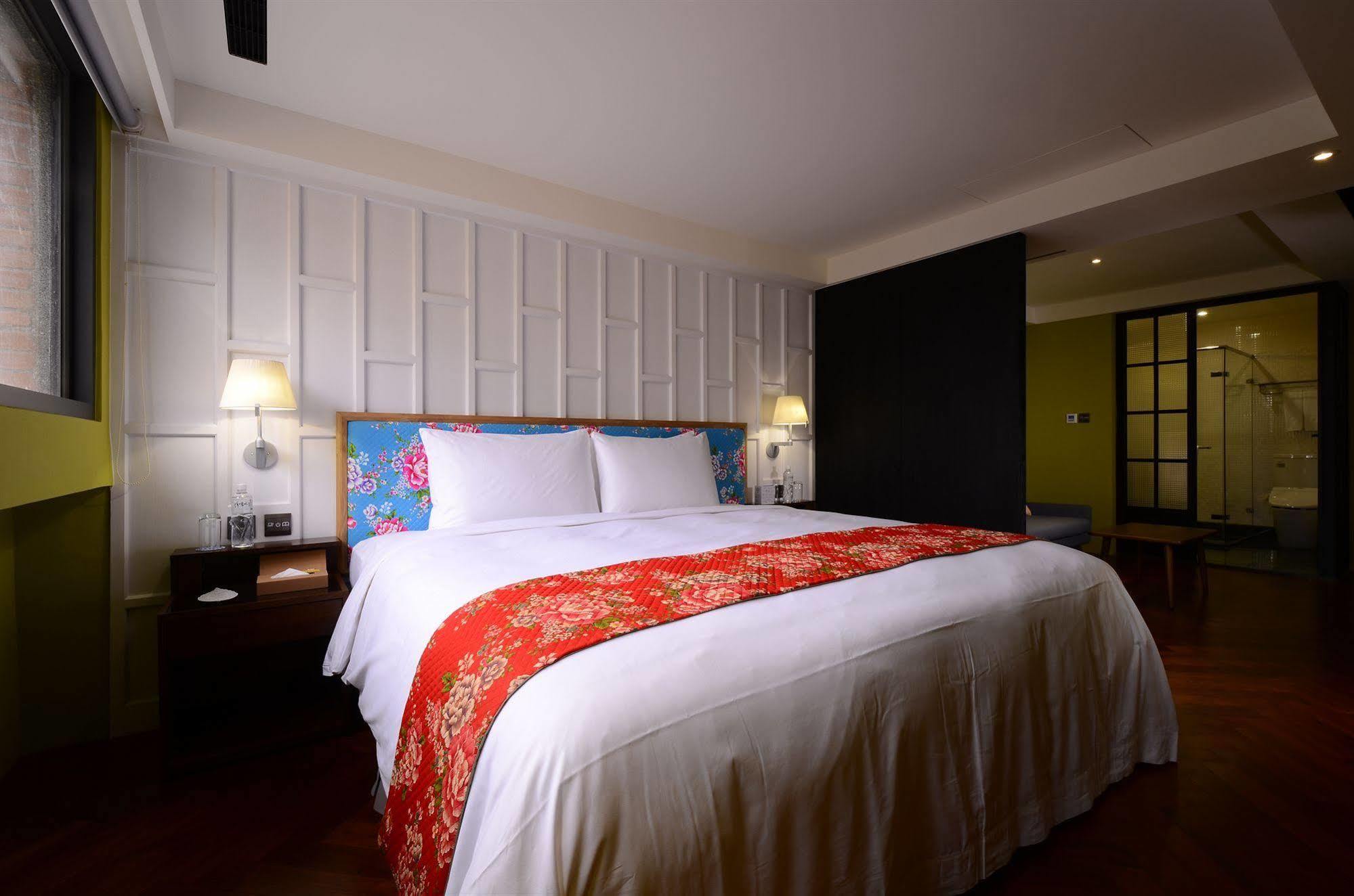 Reddot Hotel Taichung Buitenkant foto