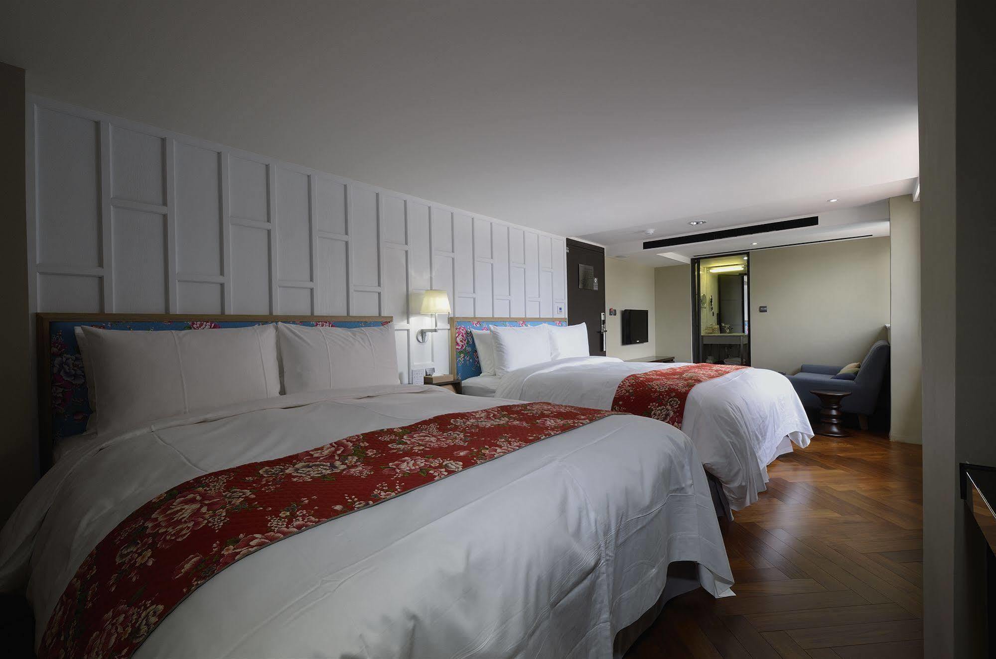 Reddot Hotel Taichung Buitenkant foto