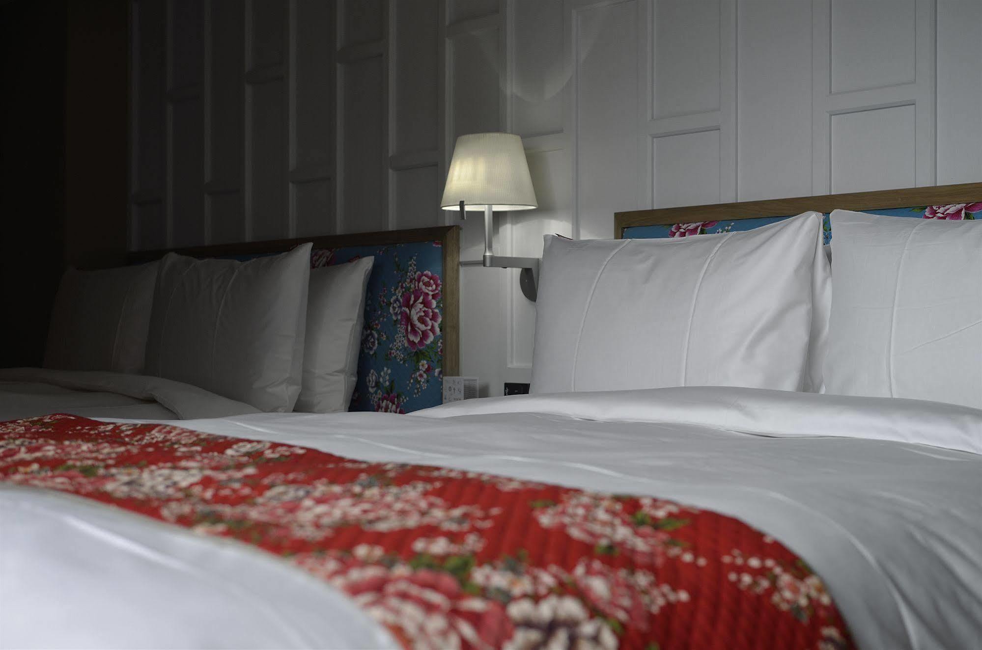 Reddot Hotel Taichung Buitenkant foto